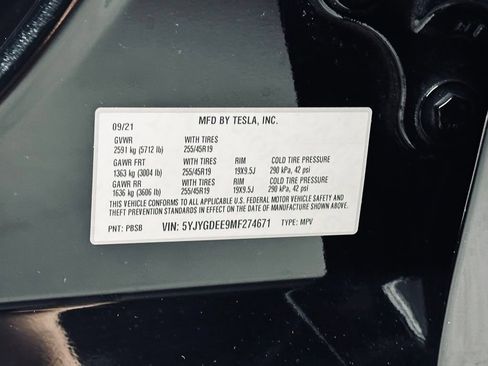 Used 2021 Tesla Model Y Long Range AWD/4WD image 44