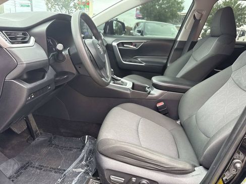 Used 2024 Toyota RAV4 XLE w/ Convenience Package FWD image 22