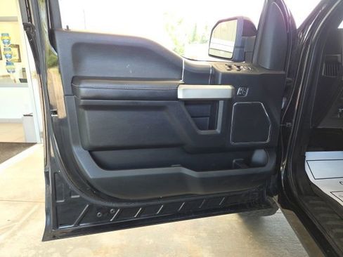 Used 2019 Ford F150 Lariat w/ Equipment Group 502A Luxury AWD/4WD image 22