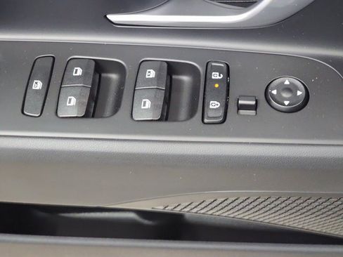 New 2026 Hyundai Elantra Limited image 28