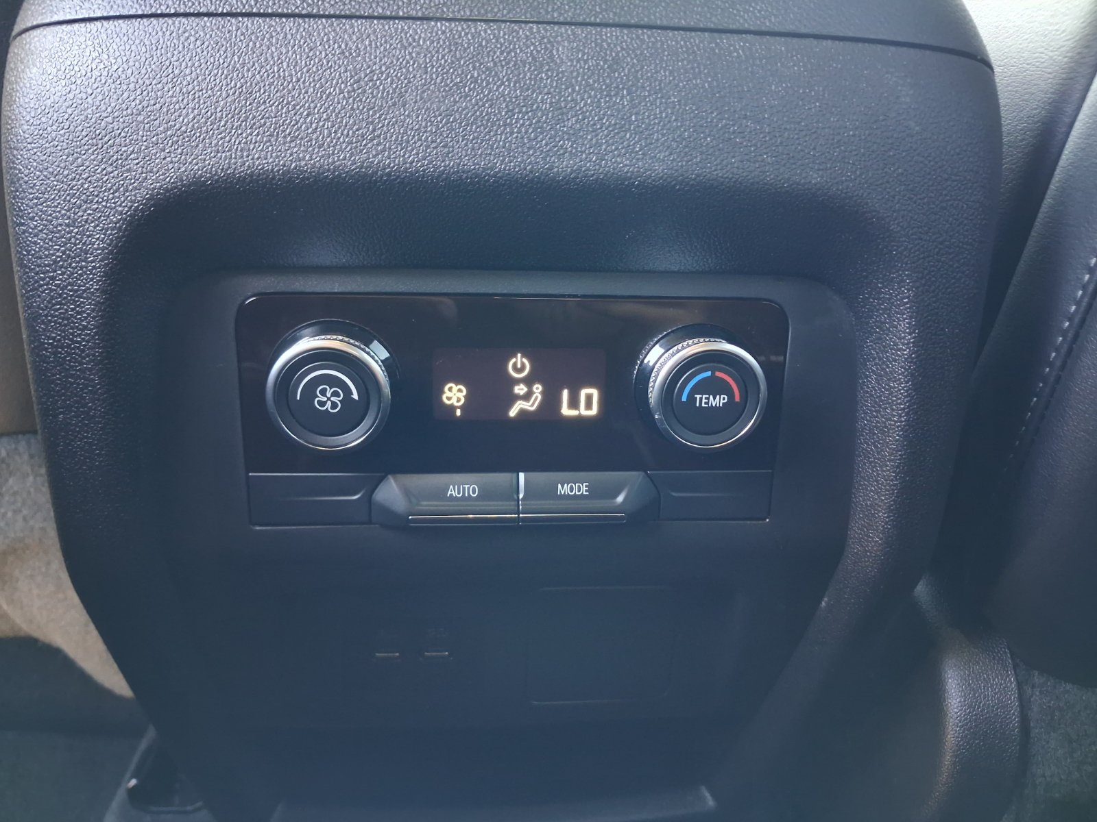 Used 2026 Buick Enclave Sport Touring AWD/4WD image 18