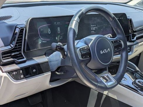 Used 2025 Kia Sportage EX AWD/4WD image 3