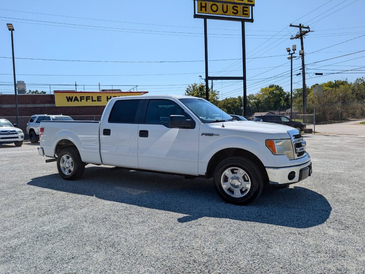 Used 2013 Ford F150 XLT w/ Trailer Tow Pkg RWD image 2