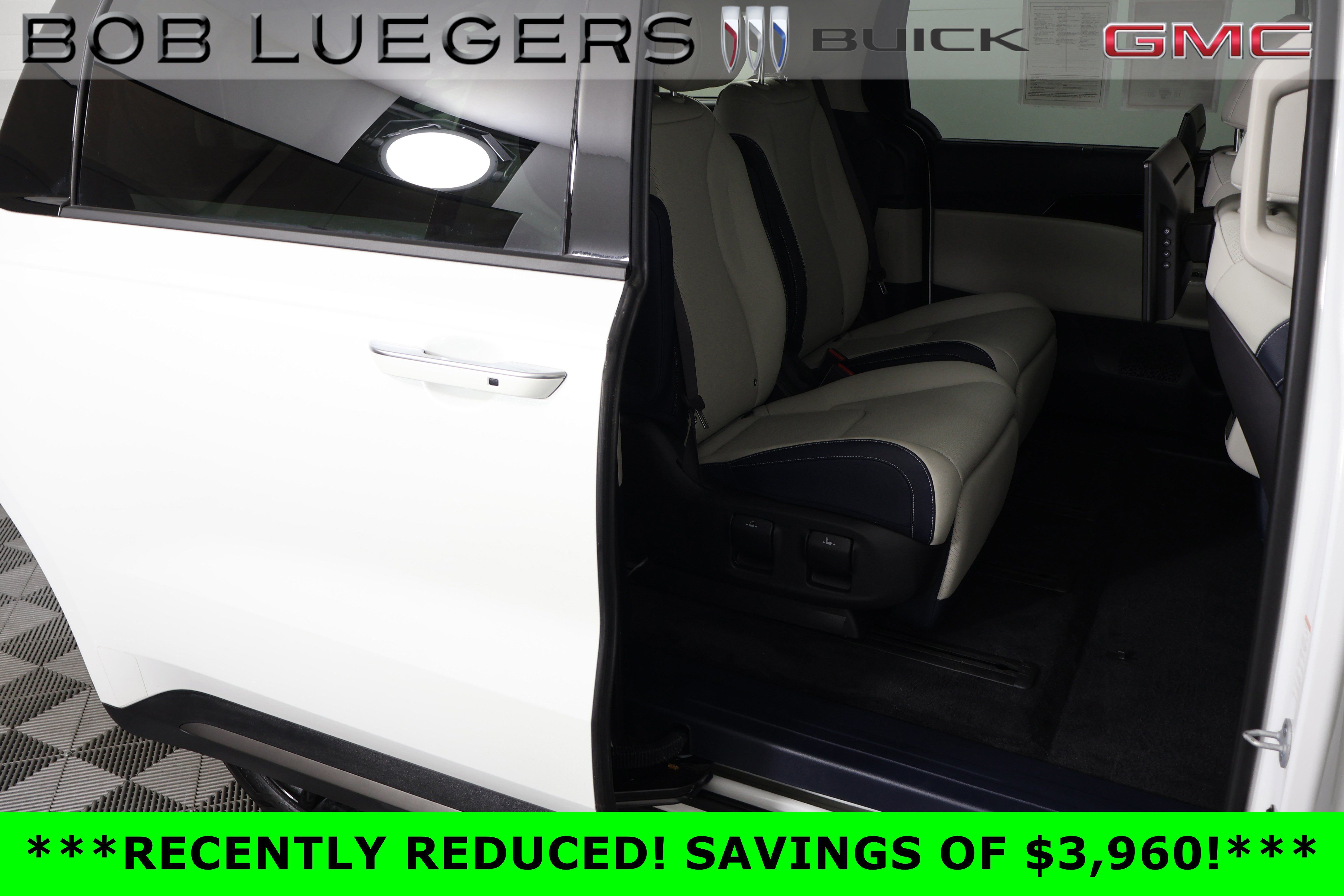 Used 2025 Kia Carnival SX Prestige FWD image 17