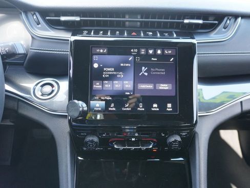 Used 2023 Jeep Grand Cherokee Altitude image 13