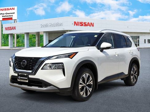 Certified 2021 Nissan Rogue SV w/ Premium Package FWD image 2
