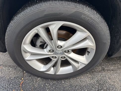 Used 2020 Buick Encore GX Preferred w/ Cold Weather Comfort Package image 4