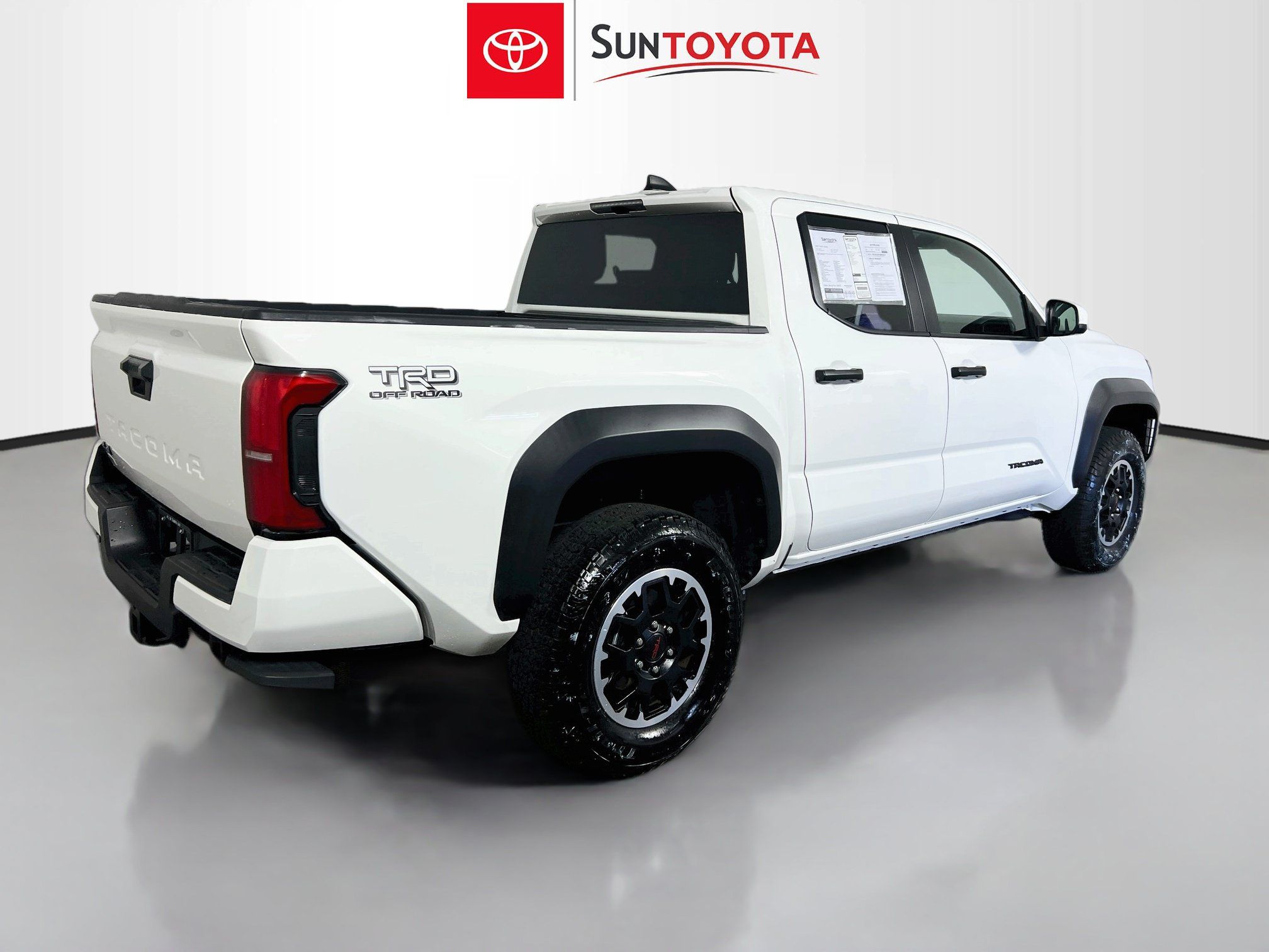 Used 2025 Toyota Tacoma TRD Off-Road AWD/4WD image 4