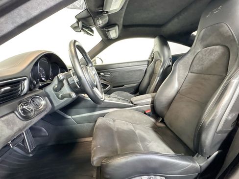 Used 2018 Porsche 911 Carrera GTS image 19