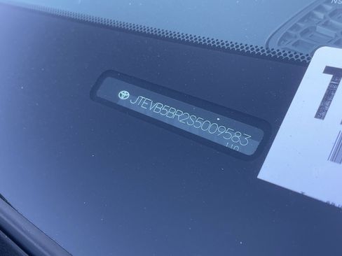 Used 2025 Toyota 4Runner TRD Off-Road image 28