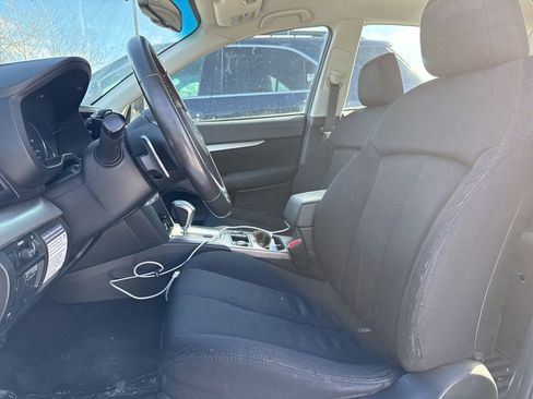 Used 2011 Subaru Legacy 2.5i Premium w/ All-Weather Pkg image 18