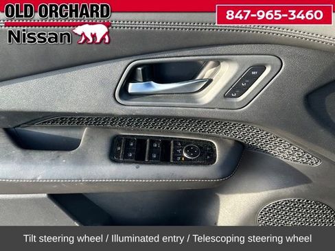 Used 2023 Nissan Ariya AWD image 8