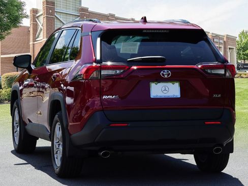 Used 2025 Toyota RAV4 XLE w/ Convenience Package FWD image 7