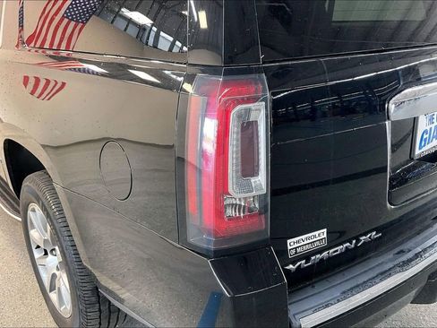 Used 2019 GMC Yukon XL Denali AWD/4WD image 26
