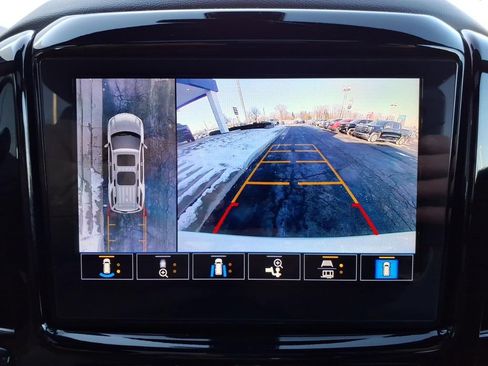 Certified 2023 Chevrolet Traverse Premier image 30