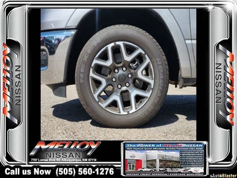 Used 2025 RAM 1500 Laramie AWD/4WD image 10