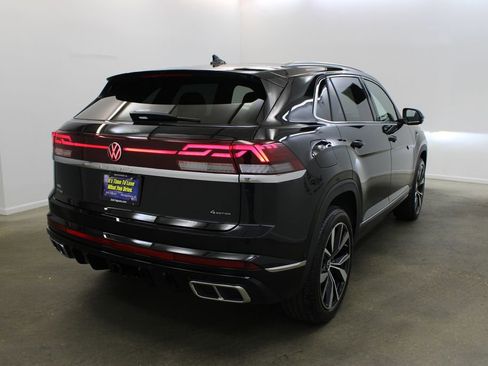 New 2026 Volkswagen Atlas Cross Sport SEL Premium R-Line image 5