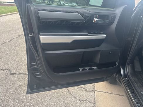 Used 2017 Toyota Tundra Platinum image 13