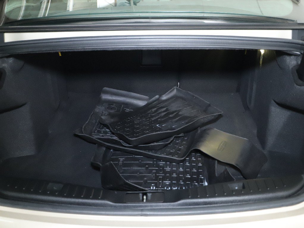Used 2017 Lincoln MKZ Premiere FWD image 28