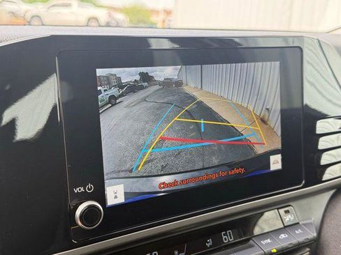 Used 2025 Toyota Camry LE image 9