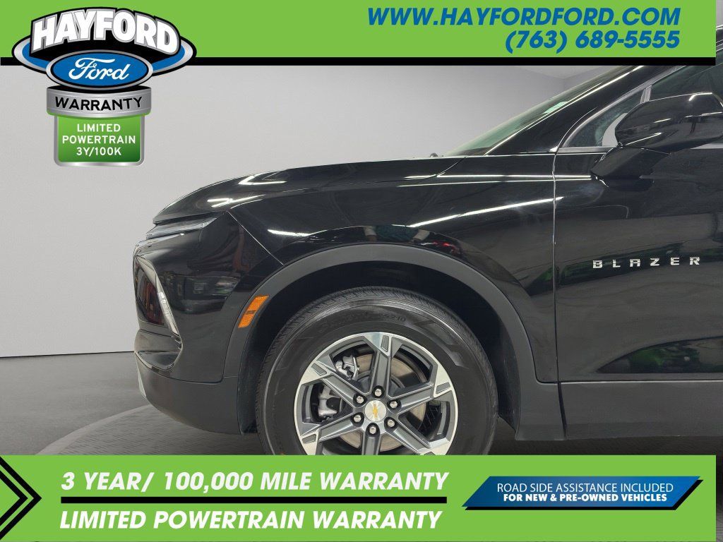 Used 2025 Chevrolet Blazer LT AWD/4WD image 24