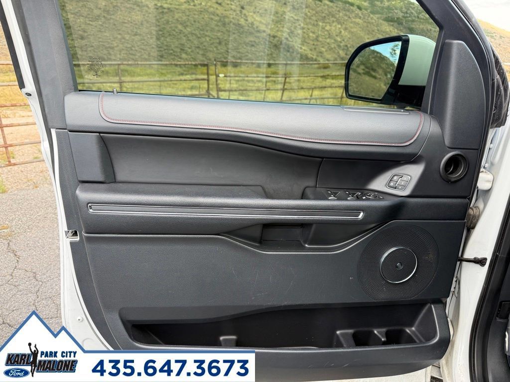 Used 2022 Ford Expedition Max Limited AWD/4WD image 12
