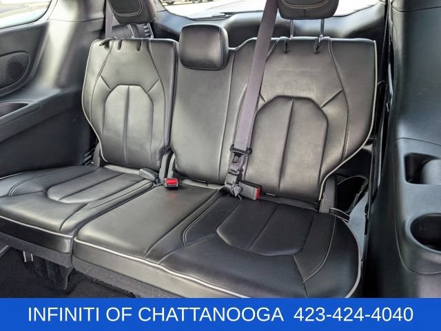 Used 2025 Chrysler Pacifica Limited FWD image 24