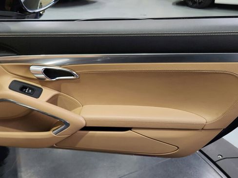 Used 2019 Porsche 718 Boxster image 22
