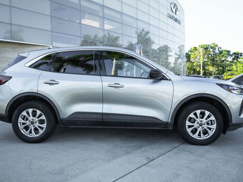 Used 2023 Ford Escape Active image 10