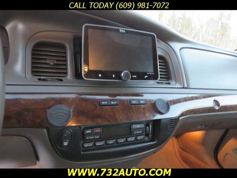 Used 2010 Mercury Grand Marquis LS image 11