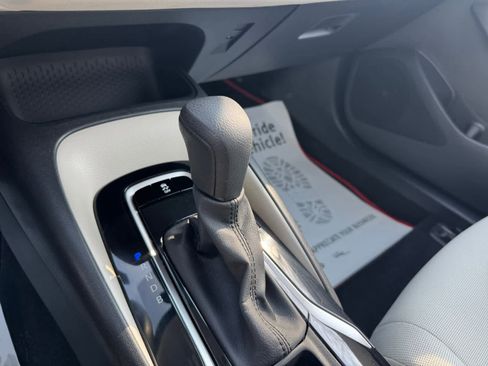 Used 2021 Toyota Corolla LE image 7