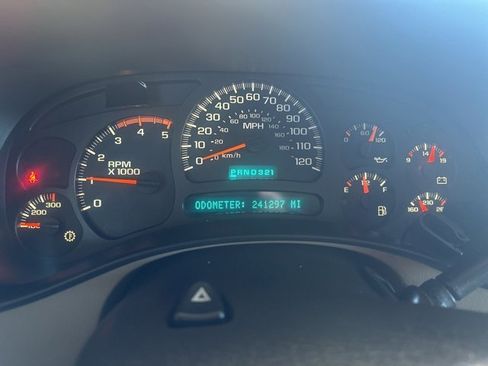 Used 2005 Chevrolet Silverado 3500 LT w/ Heavy-Duty Power Package image 31