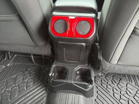 Used 2018 Jeep Wrangler Unlimited Sport image 45