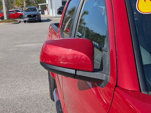 Used 2021 Toyota Tacoma SR5 image 12