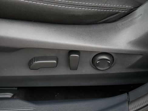 Used 2025 Subaru Outback Premium AWD/4WD image 19