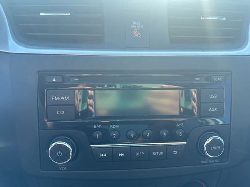 Used 2017 Nissan Sentra S image 22