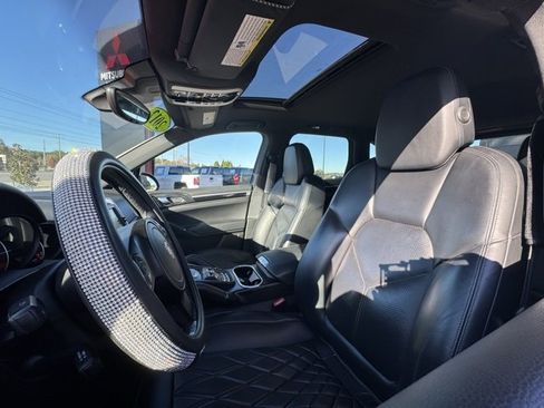 Used 2012 Porsche Cayenne image 19