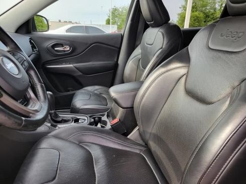 Used 2019 Jeep Cherokee Limited w/ Luxury Group AWD/4WD image 20