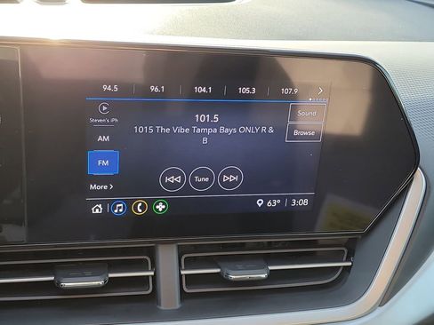 Used 2025 Chevrolet Trax LS image 16