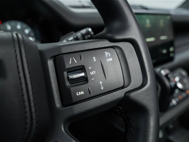 Used 2023 Land Rover Defender 110 X AWD/4WD image 22
