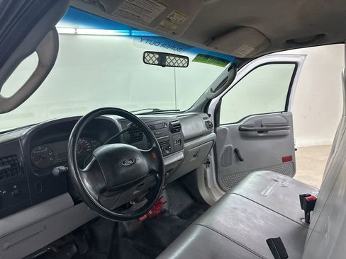 Used 2006 Ford F350 XL RWD image 23