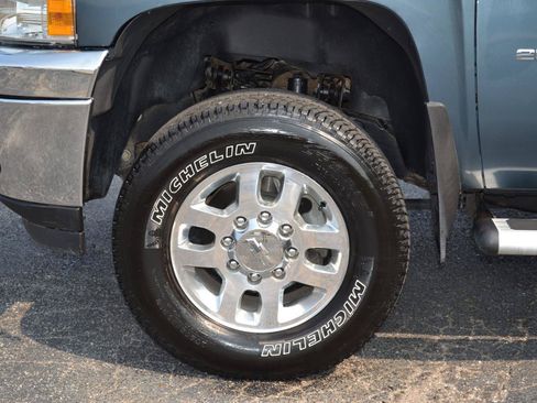 Used 2011 Chevrolet Silverado 2500 LT w/ Convenience Package AWD/4WD image 41