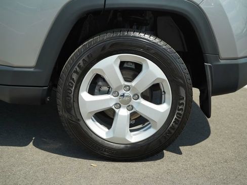 Used 2020 Jeep Compass Latitude w/ Cold Weather Group image 41