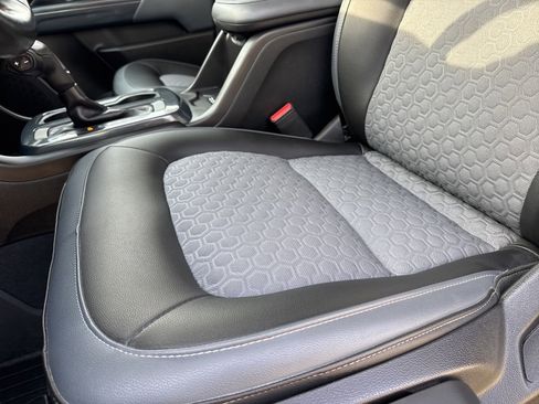 Used 2019 Chevrolet Colorado Z71 image 12