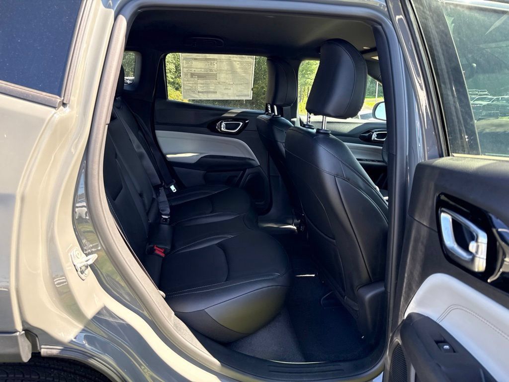 New 2026 Jeep Compass Limited AWD/4WD image 23