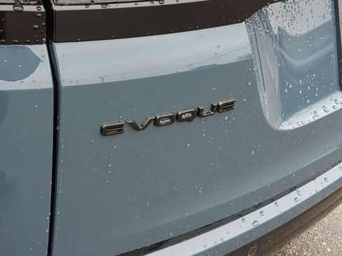 New 2026 Land Rover Range Rover Evoque Dynamic SE image 12