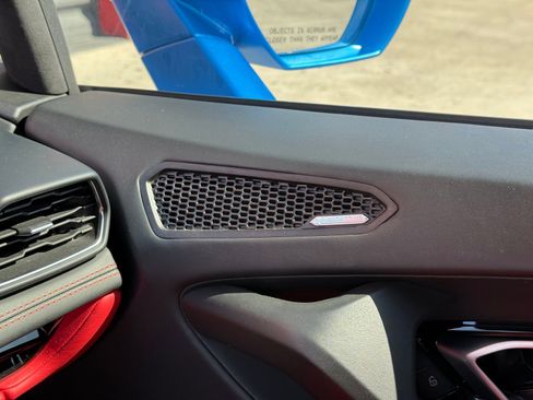 Used 2021 Lamborghini Huracan EVO RWD image 25