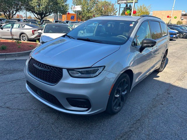 Used 2024 Chrysler Pacifica Limited w/ S Appearance Package FWD image 1