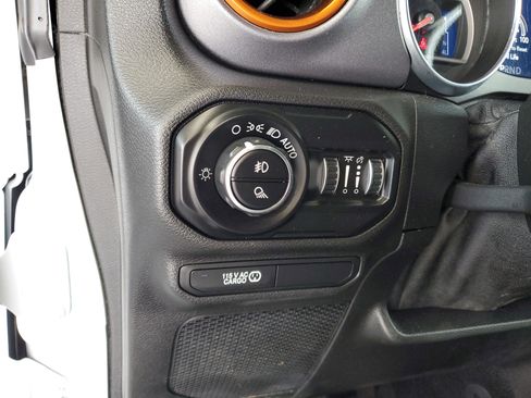 Certified 2021 Jeep Gladiator Mojave AWD/4WD image 22