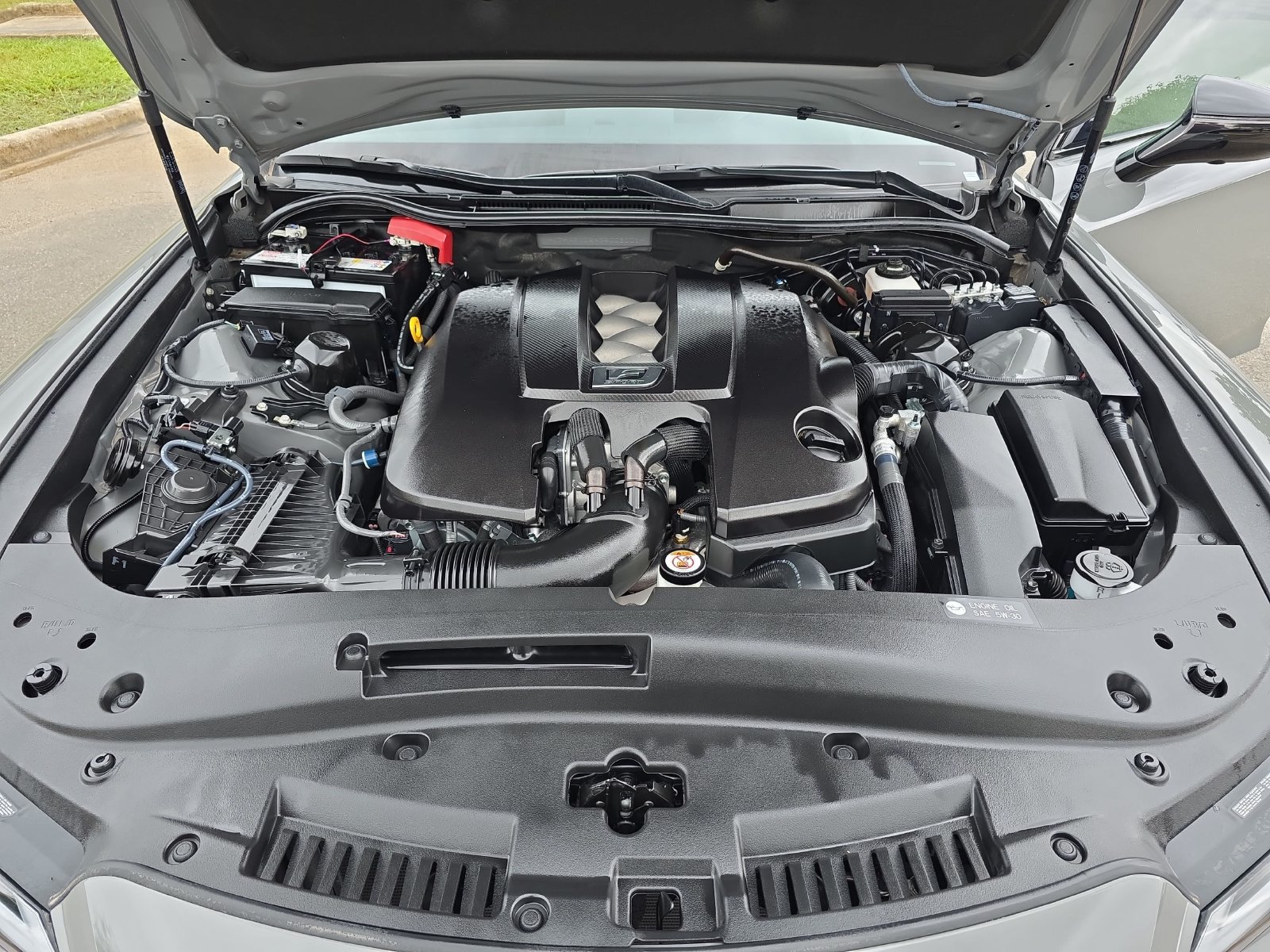 Used 2025 Lexus IS 500 RWD image 32